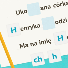 Gra dla dzieci online, w której należy prawidłowo uzupełnić dyktando